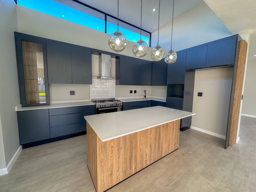 4 Bedroom Property for Sale in Midstream Heights Gauteng