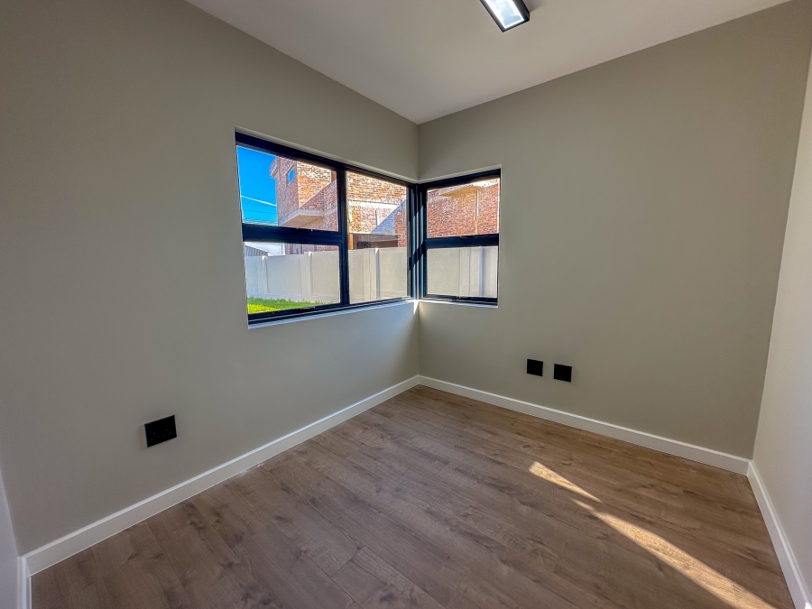 4 Bedroom Property for Sale in Midstream Heights Gauteng