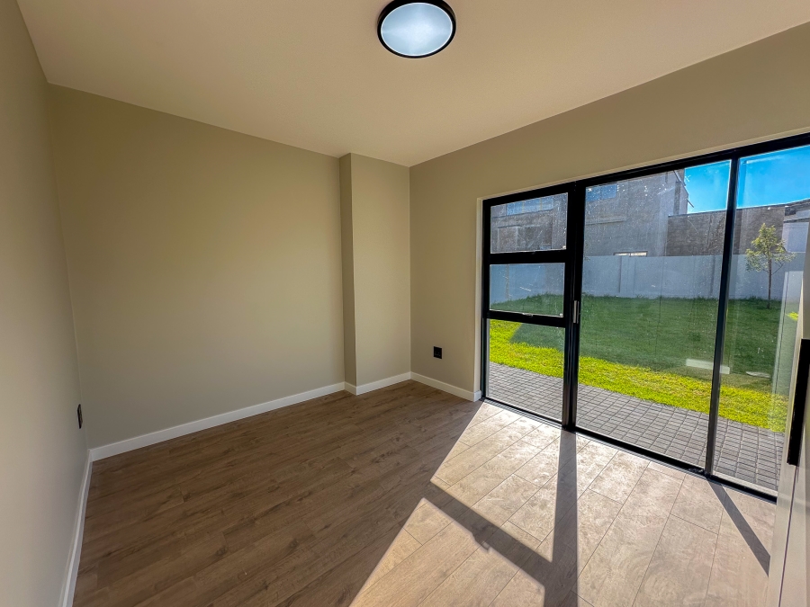 4 Bedroom Property for Sale in Midstream Heights Gauteng