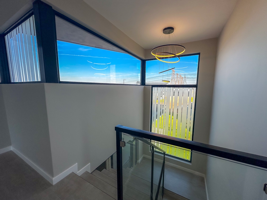 4 Bedroom Property for Sale in Midstream Heights Gauteng