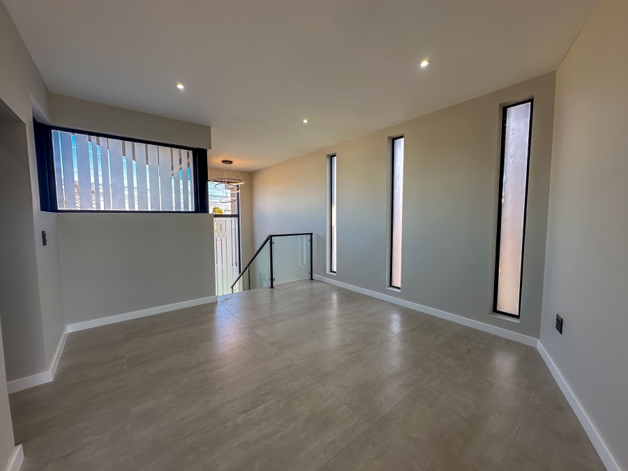 4 Bedroom Property for Sale in Midstream Heights Gauteng