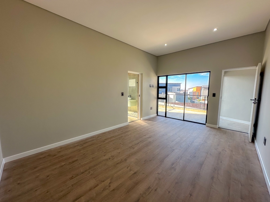 4 Bedroom Property for Sale in Midstream Heights Gauteng