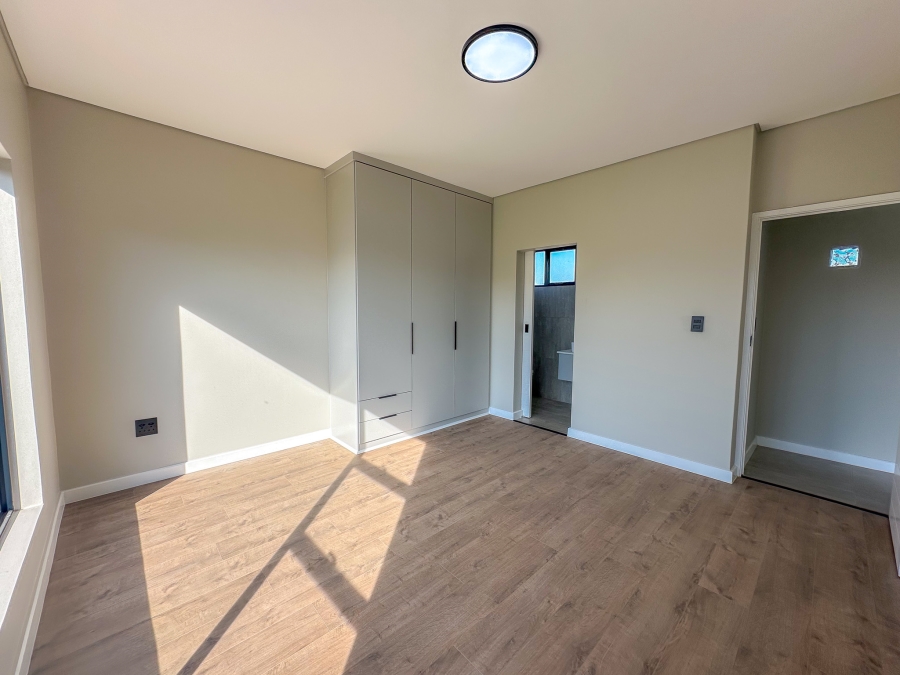 4 Bedroom Property for Sale in Midstream Heights Gauteng