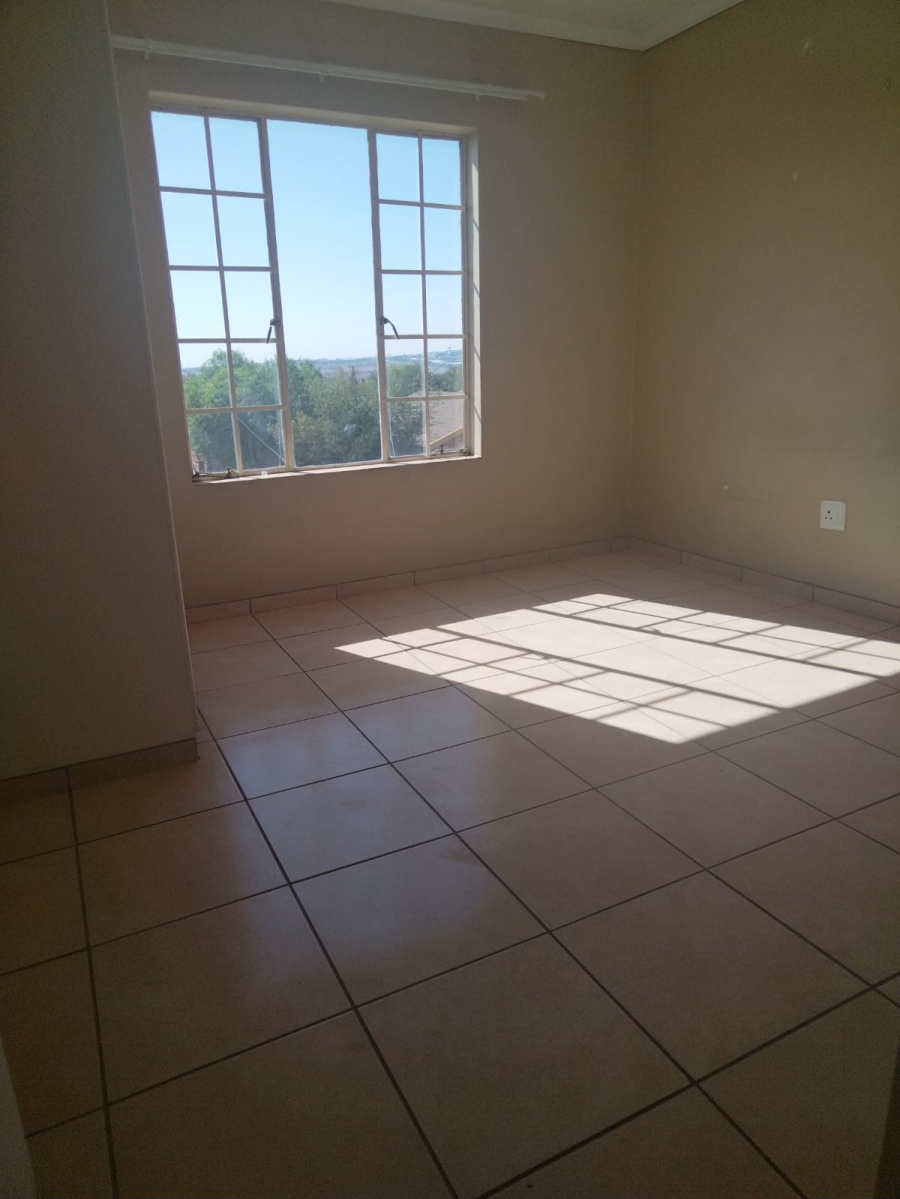 3 Bedroom Property for Sale in Noordwyk Gauteng