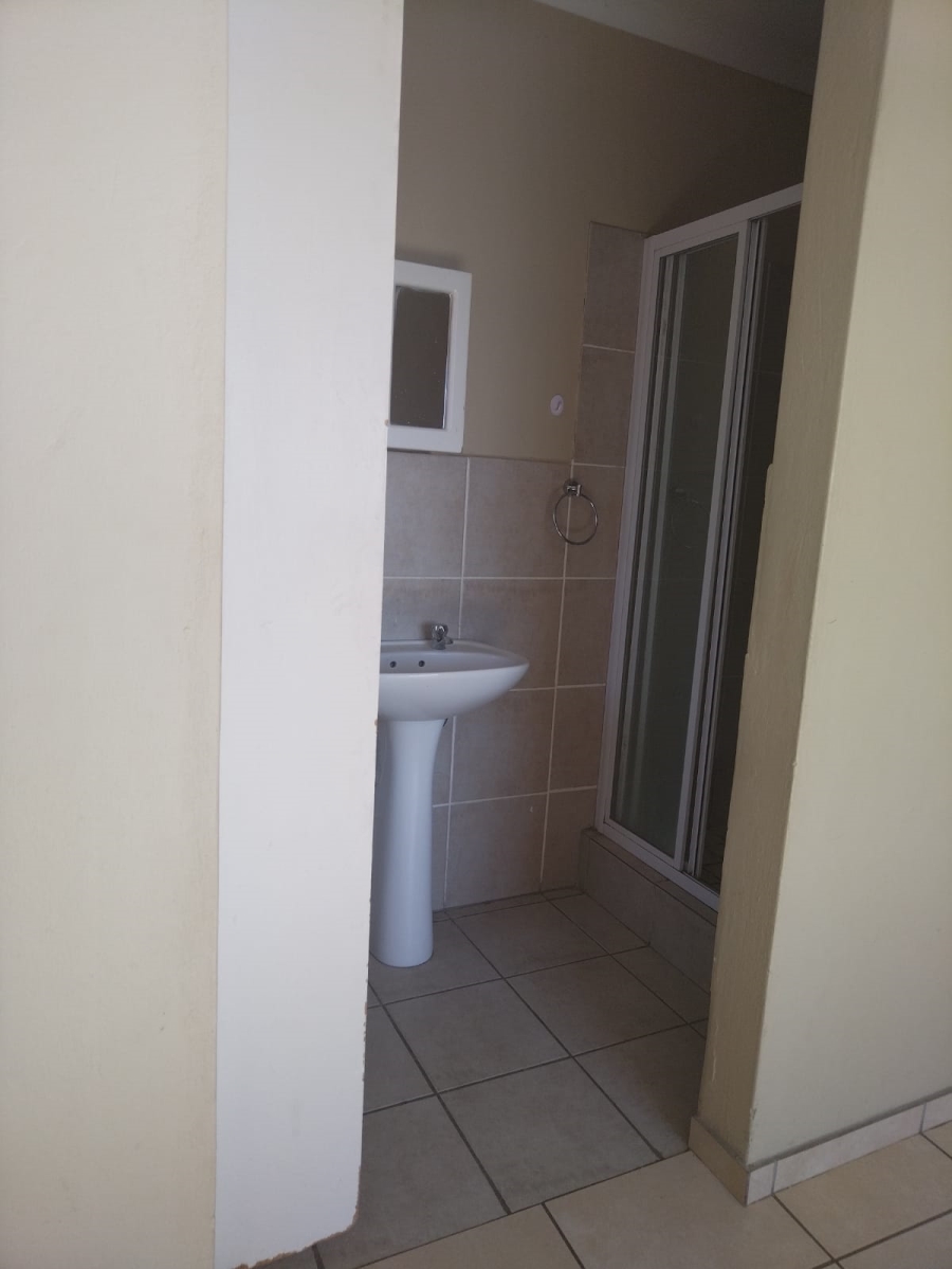 3 Bedroom Property for Sale in Noordwyk Gauteng