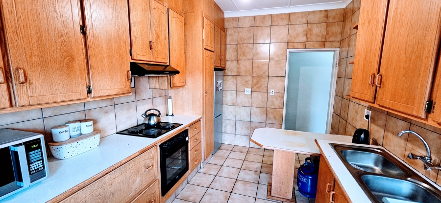 3 Bedroom Property for Sale in Three Rivers Proper Gauteng