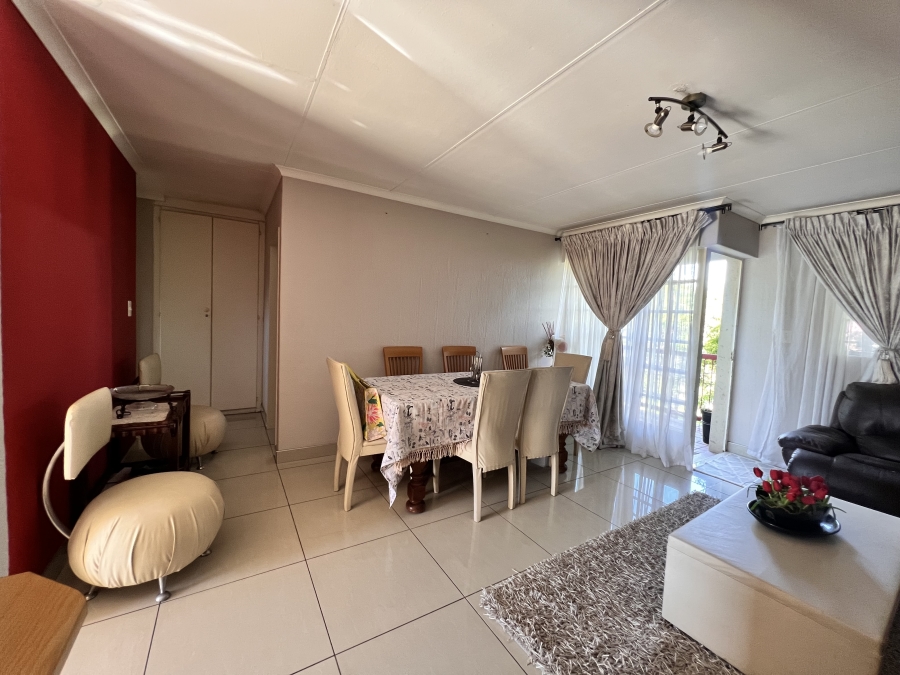 2 Bedroom Property for Sale in Noordwyk Gauteng
