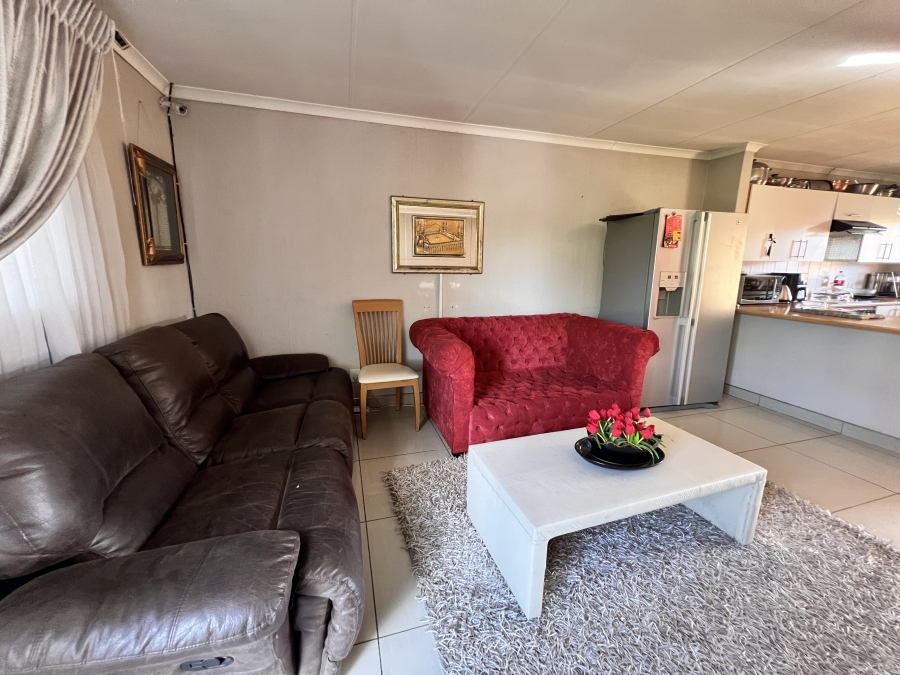 2 Bedroom Property for Sale in Noordwyk Gauteng