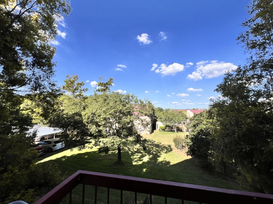 2 Bedroom Property for Sale in Noordwyk Gauteng