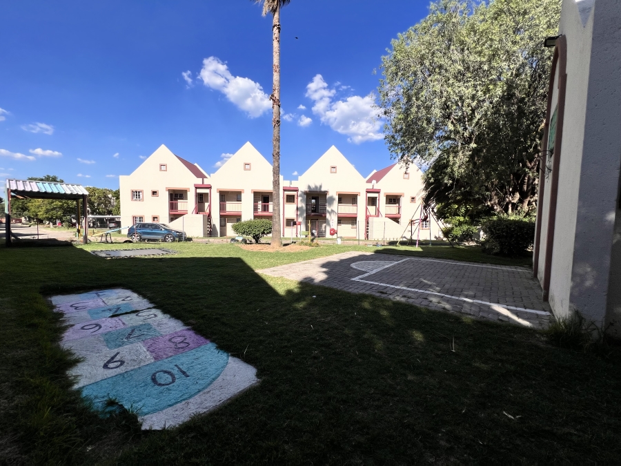 2 Bedroom Property for Sale in Noordwyk Gauteng