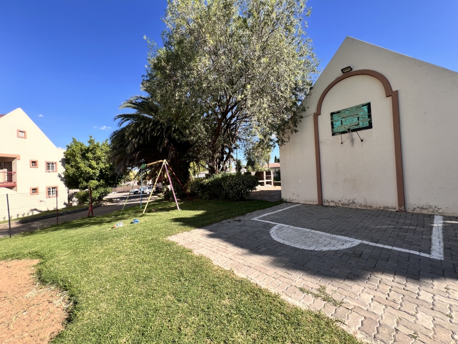 2 Bedroom Property for Sale in Noordwyk Gauteng