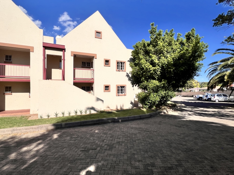 2 Bedroom Property for Sale in Noordwyk Gauteng