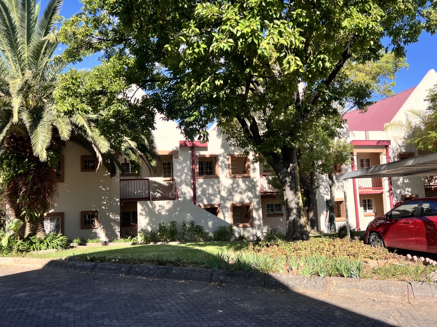 2 Bedroom Property for Sale in Noordwyk Gauteng