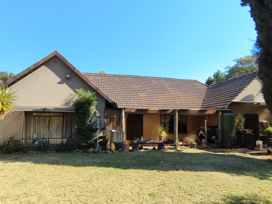 5 Bedroom Property for Sale in Valtaki Gauteng