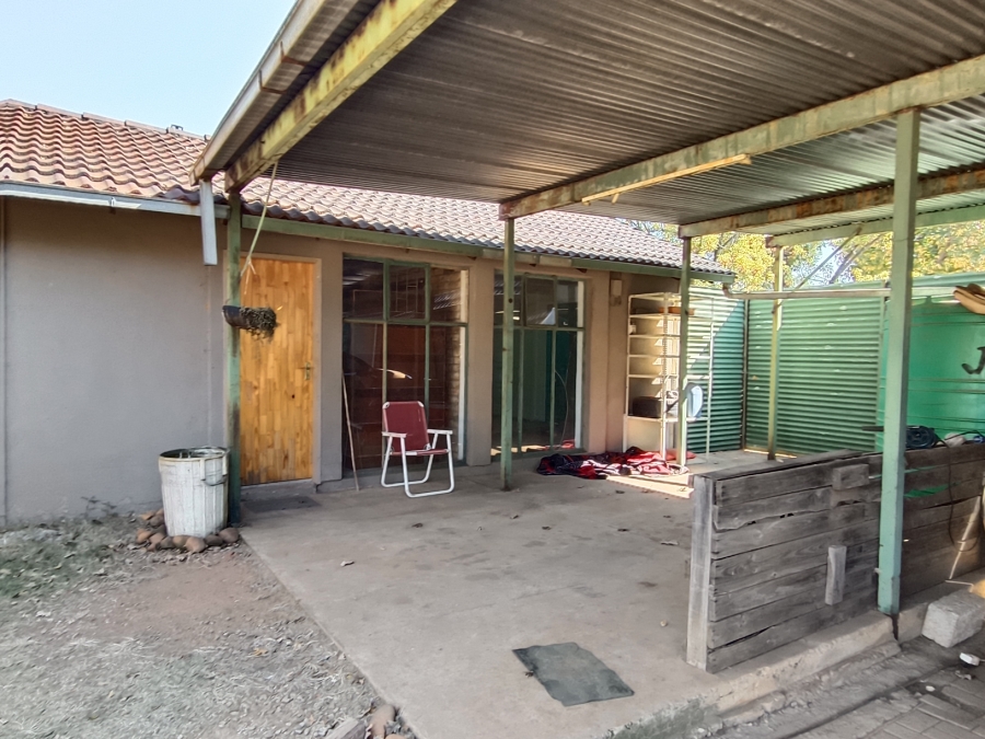 5 Bedroom Property for Sale in Valtaki Gauteng