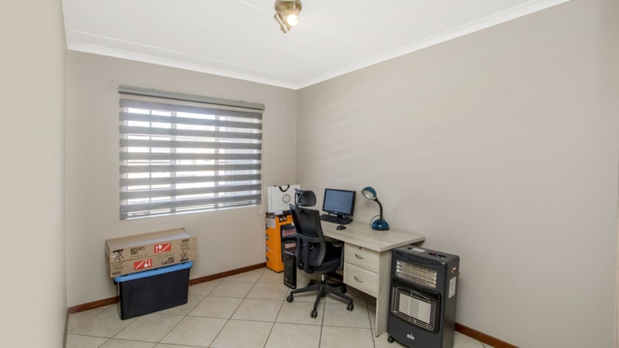 2 Bedroom Property for Sale in Carlswald Gauteng