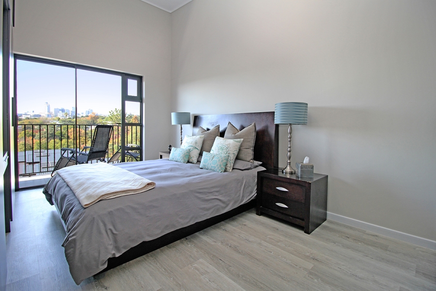 1 Bedroom Property for Sale in Hurlingham Gauteng