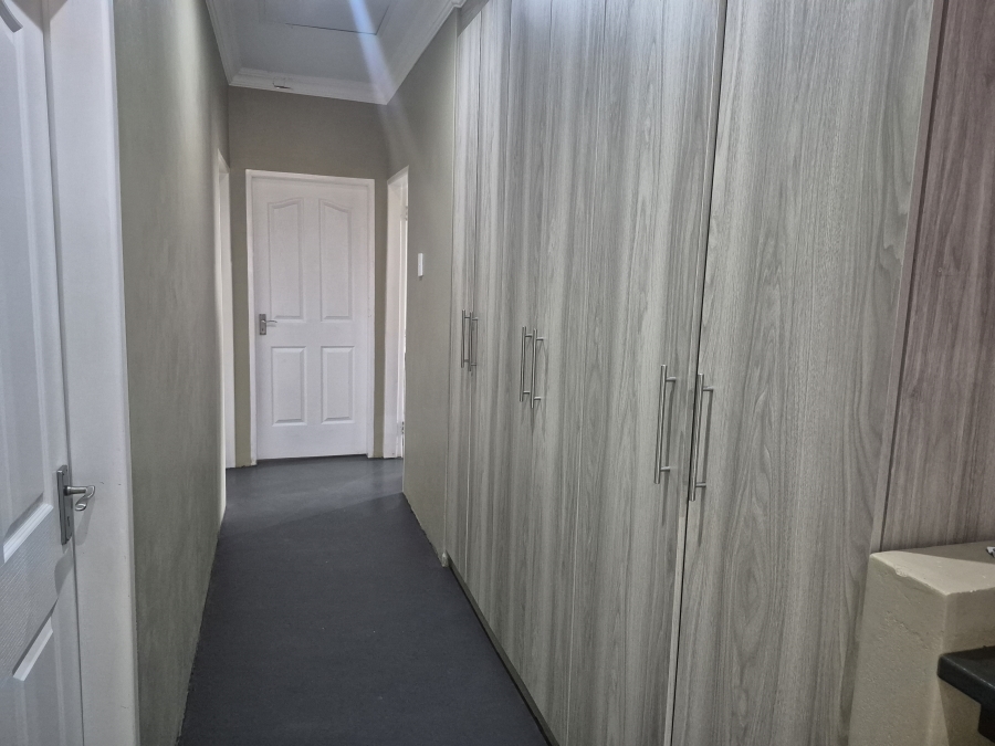5 Bedroom Property for Sale in Cullinan Rural Gauteng