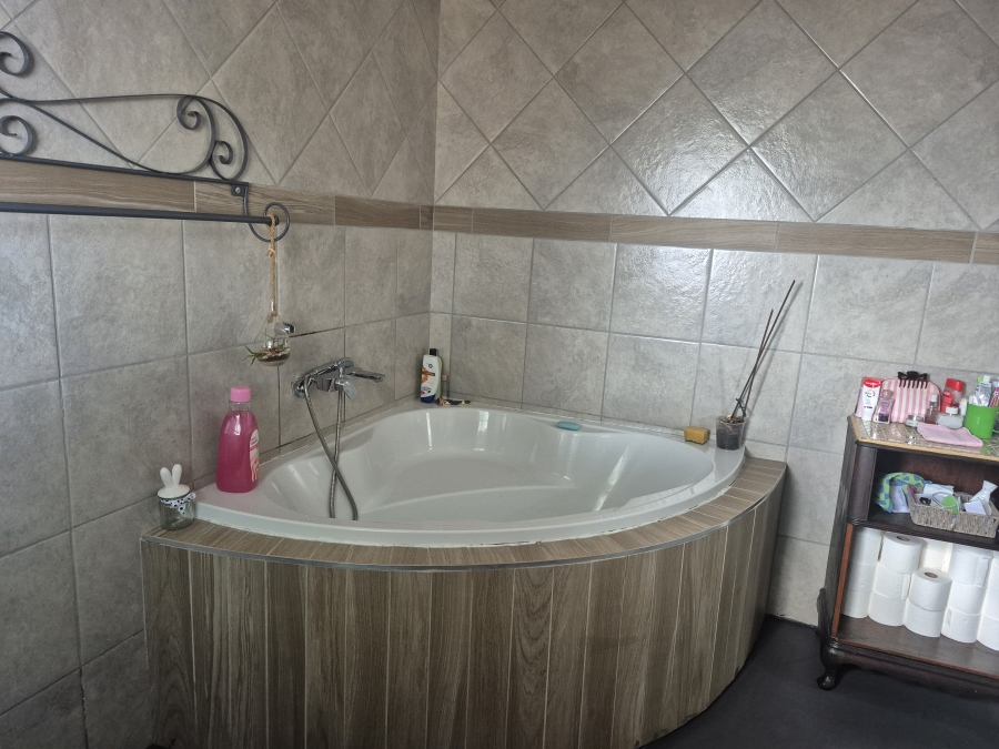 5 Bedroom Property for Sale in Cullinan Rural Gauteng