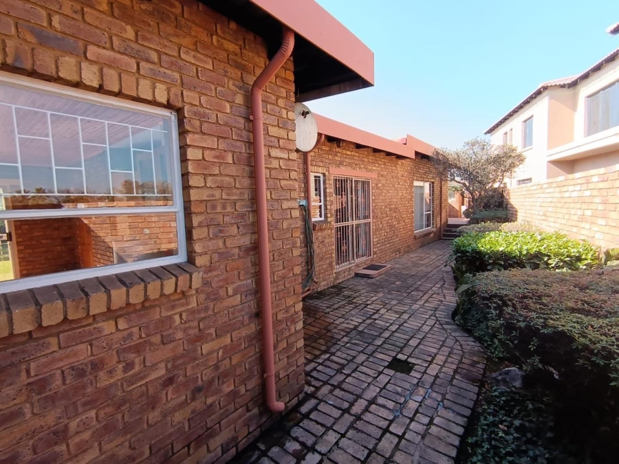 4 Bedroom Property for Sale in Dalpark Ext 1 Gauteng