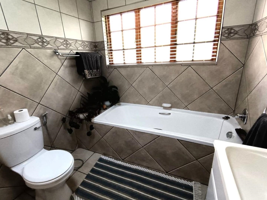 3 Bedroom Property for Sale in Rynfield Gauteng