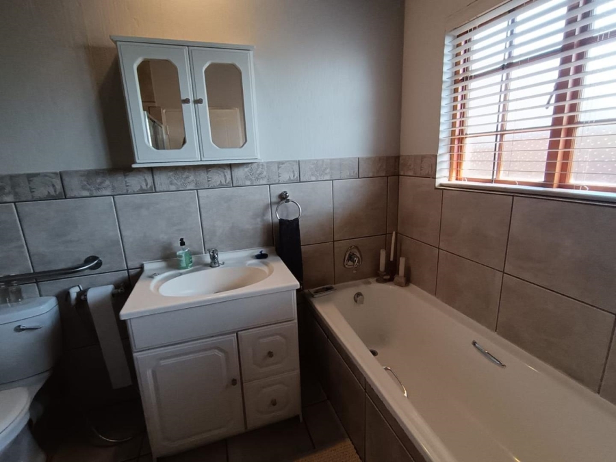 3 Bedroom Property for Sale in Rynfield Gauteng