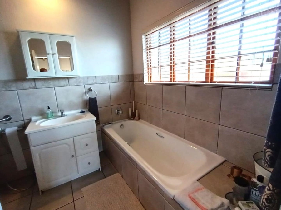 3 Bedroom Property for Sale in Rynfield Gauteng