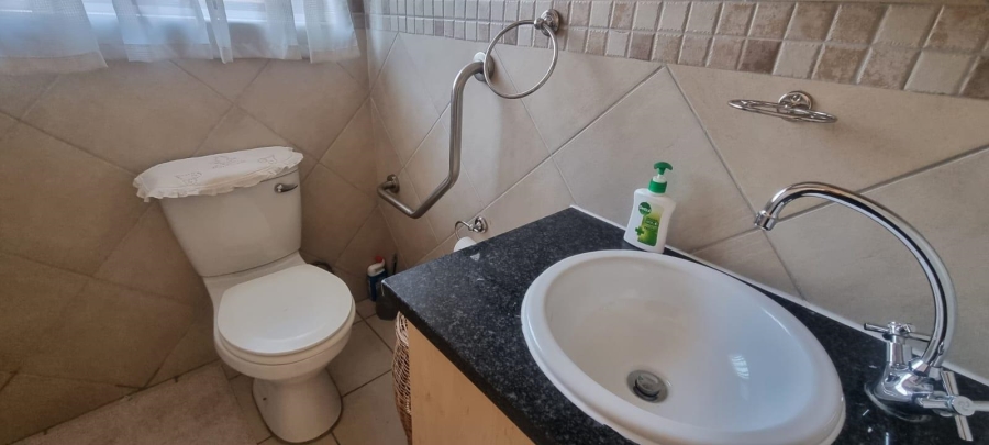2 Bedroom Property for Sale in Brentwood Park Gauteng