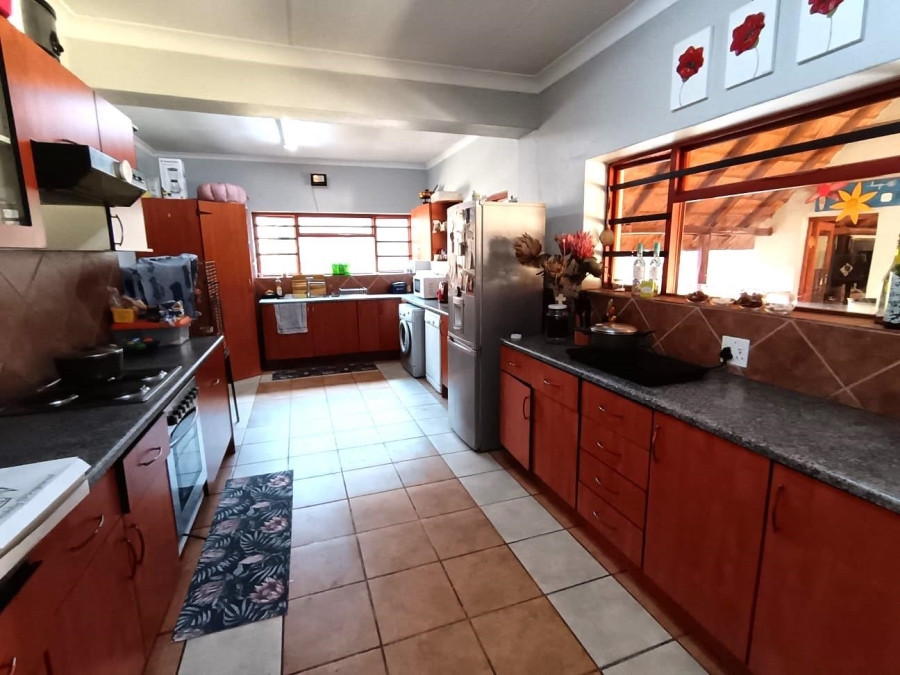 6 Bedroom Property for Sale in Rynfield Gauteng