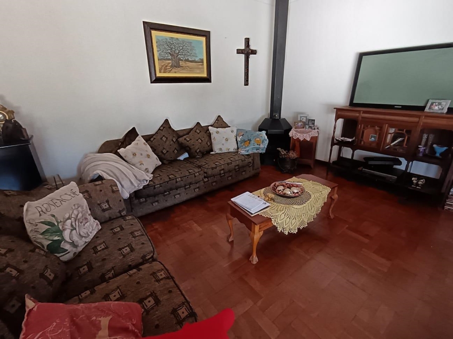 6 Bedroom Property for Sale in Rynfield Gauteng