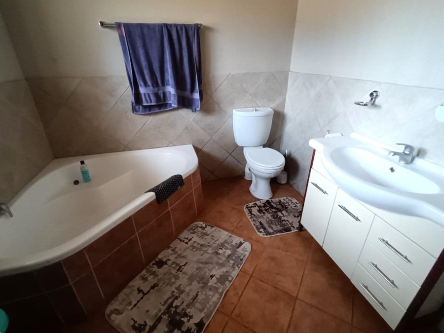 6 Bedroom Property for Sale in Rynfield Gauteng