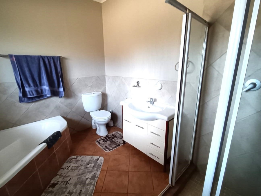 6 Bedroom Property for Sale in Rynfield Gauteng