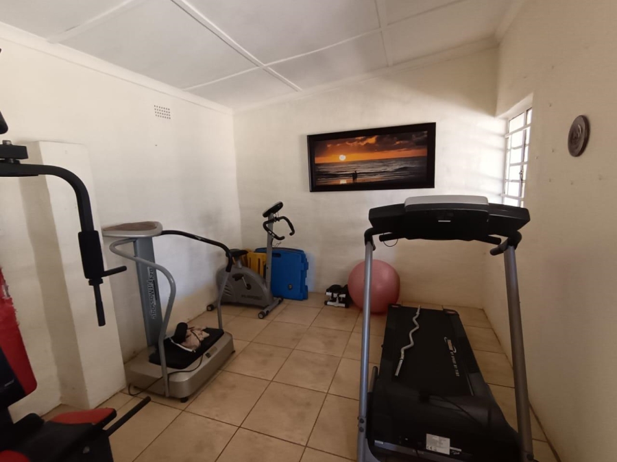6 Bedroom Property for Sale in Rynfield Gauteng
