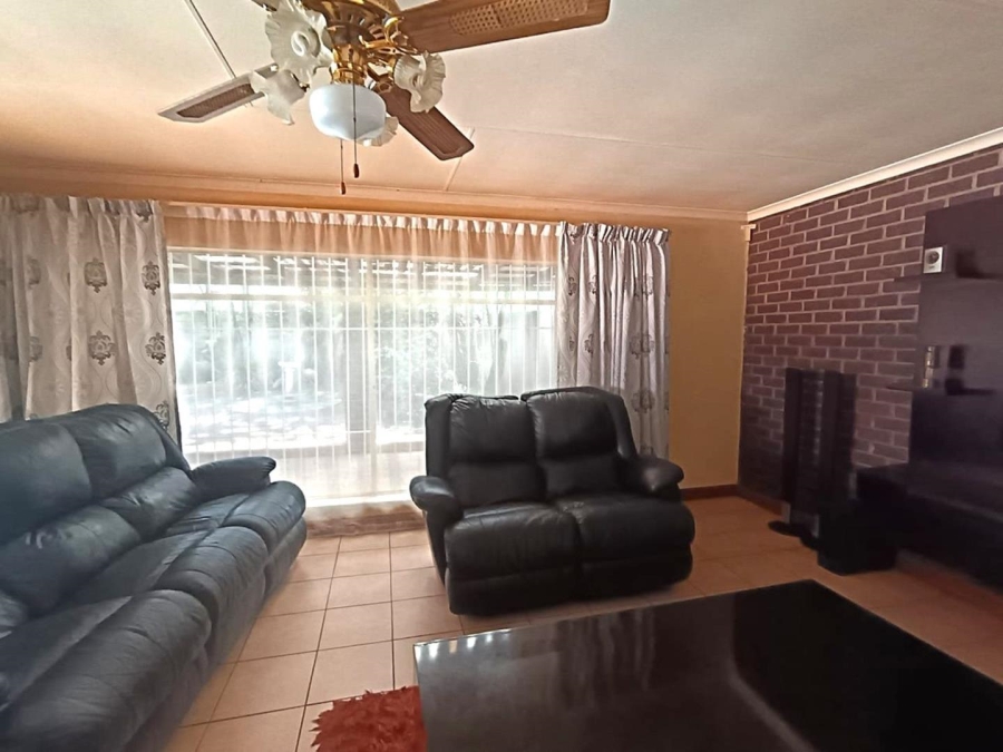 4 Bedroom Property for Sale in Morehill Gauteng