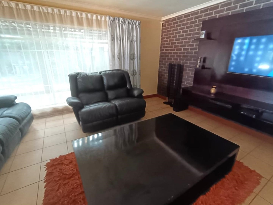 4 Bedroom Property for Sale in Morehill Gauteng