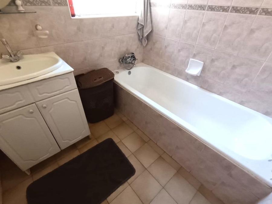 4 Bedroom Property for Sale in Morehill Gauteng
