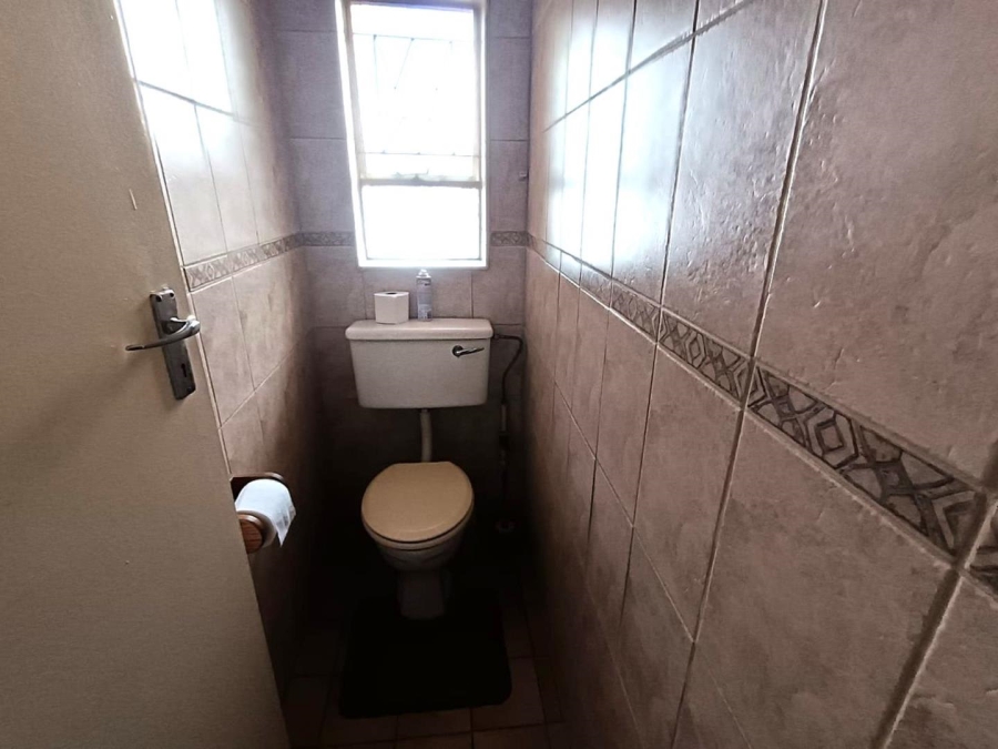 4 Bedroom Property for Sale in Morehill Gauteng