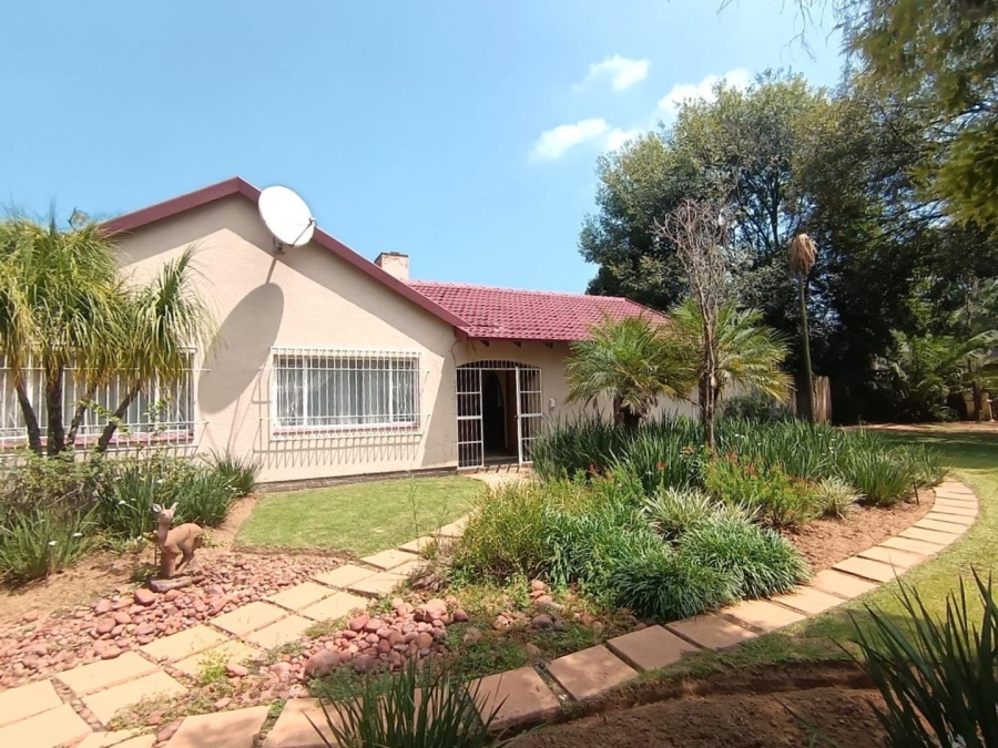 4 Bedroom Property for Sale in Morehill Gauteng