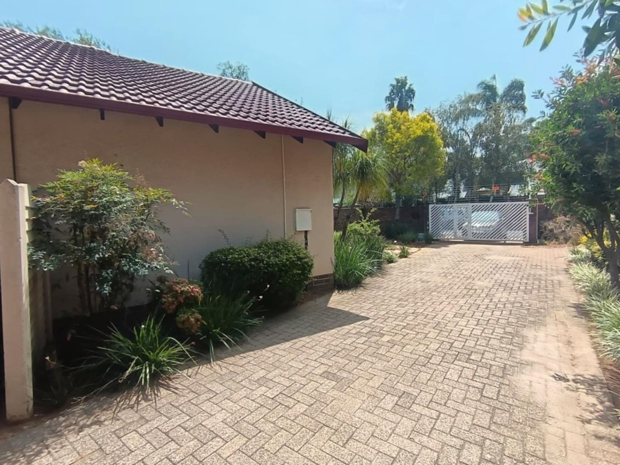 4 Bedroom Property for Sale in Morehill Gauteng
