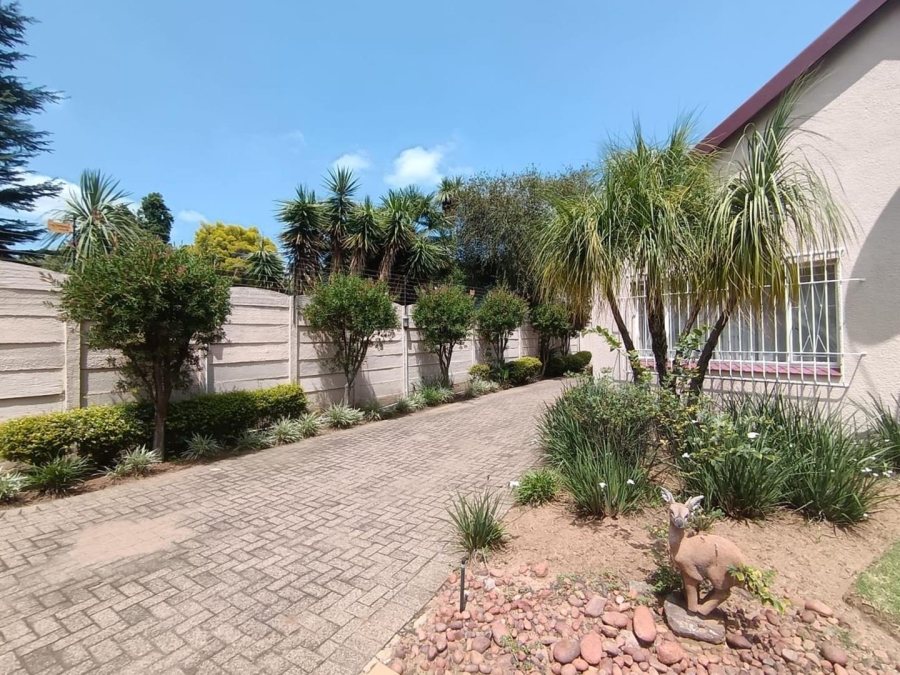 4 Bedroom Property for Sale in Morehill Gauteng