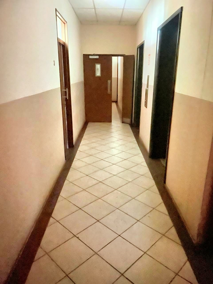 To Let 2 Bedroom Property for Rent in Braamfontein Gauteng