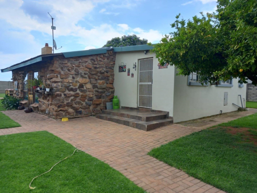 4 Bedroom Property for Sale in Hillside Gauteng