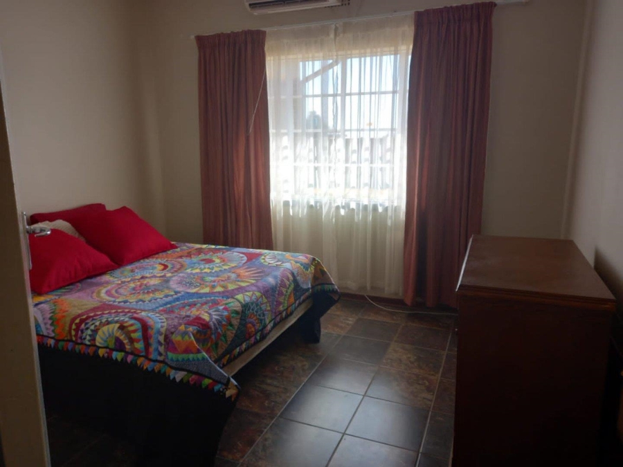 4 Bedroom Property for Sale in Hillside Gauteng
