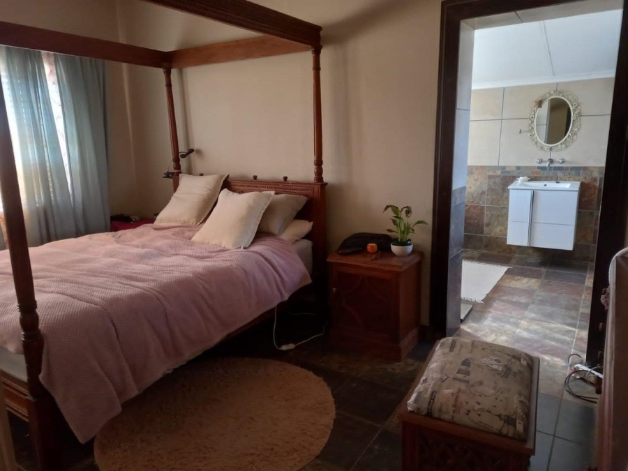 4 Bedroom Property for Sale in Hillside Gauteng