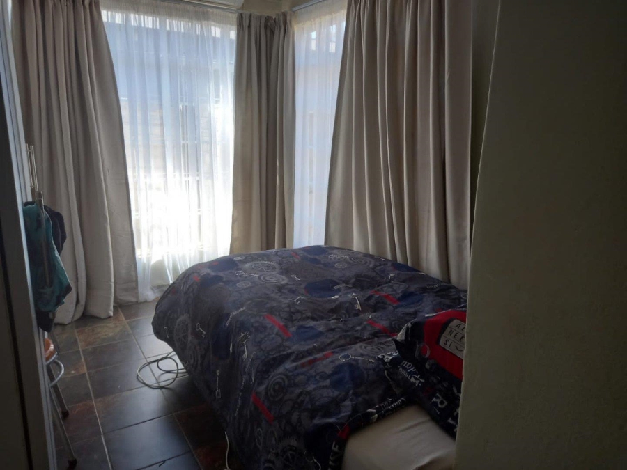 4 Bedroom Property for Sale in Hillside Gauteng