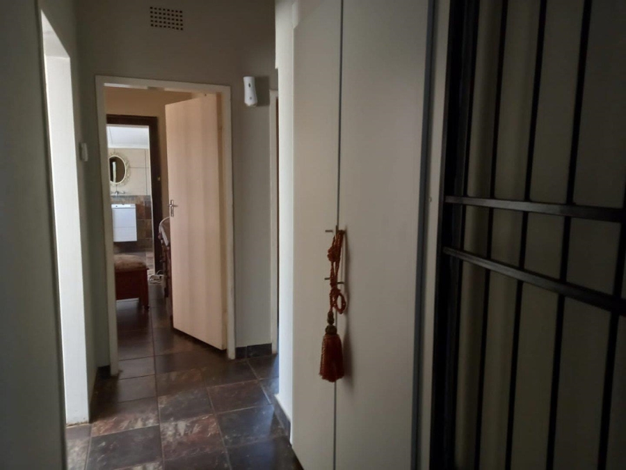 4 Bedroom Property for Sale in Hillside Gauteng
