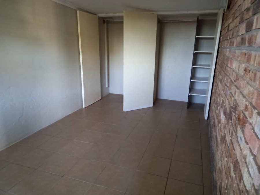 4 Bedroom Property for Sale in Hillside Gauteng