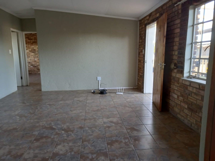 4 Bedroom Property for Sale in Hillside Gauteng