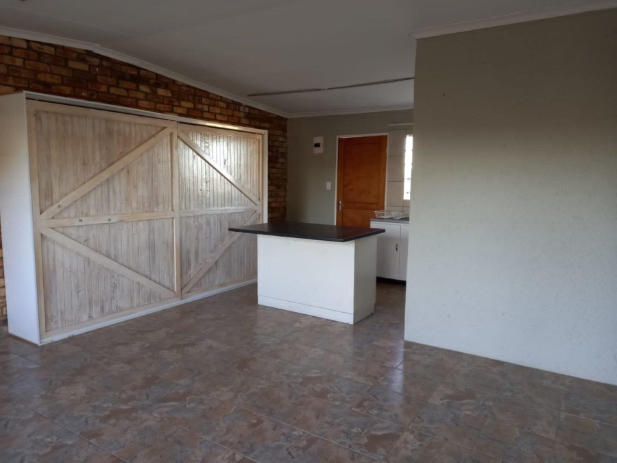 4 Bedroom Property for Sale in Hillside Gauteng