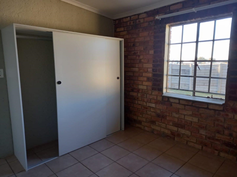 4 Bedroom Property for Sale in Hillside Gauteng